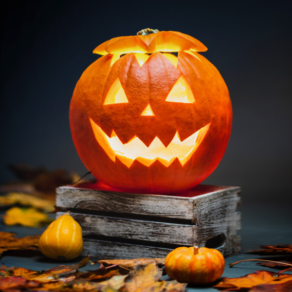 PRECORN Halloween Kürbis Schnitzset Schnitzwerkzeuge - 7-teiliges Werkzeugset mit 6 Kürbisschnitz Vorlagen für Kürbisschnitzen Familien-Spaß